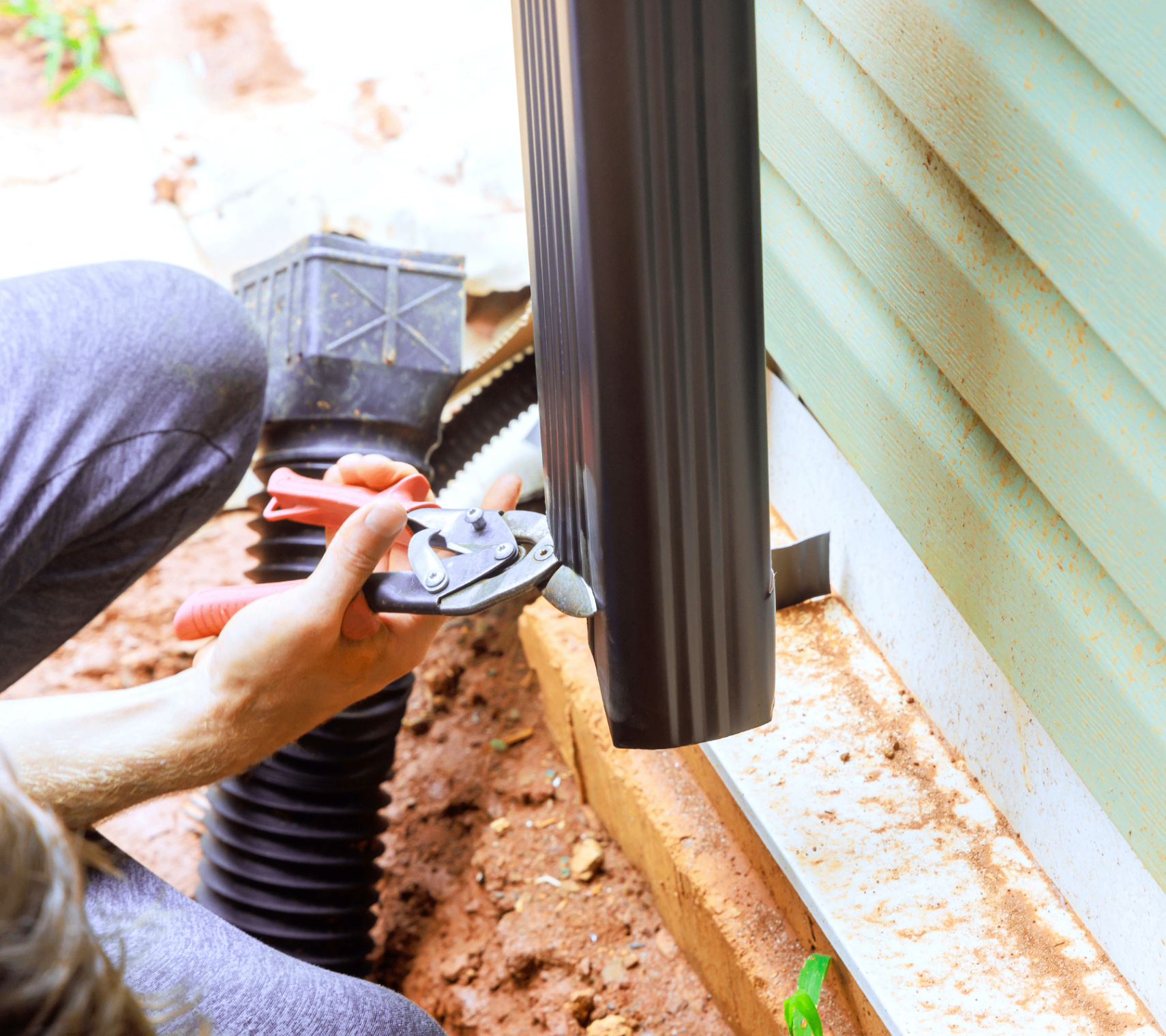Seamless gutter installation